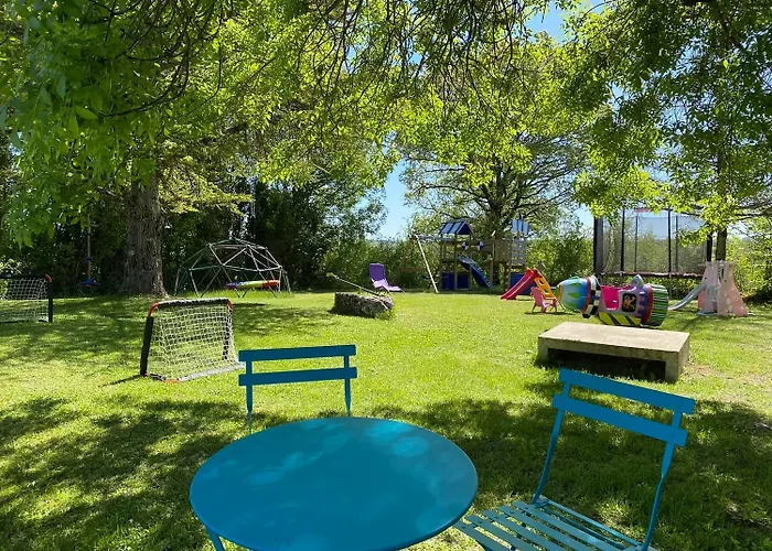 Дом отдыха Atypique 8 Personnes Pres De Cahors Montdoumerc